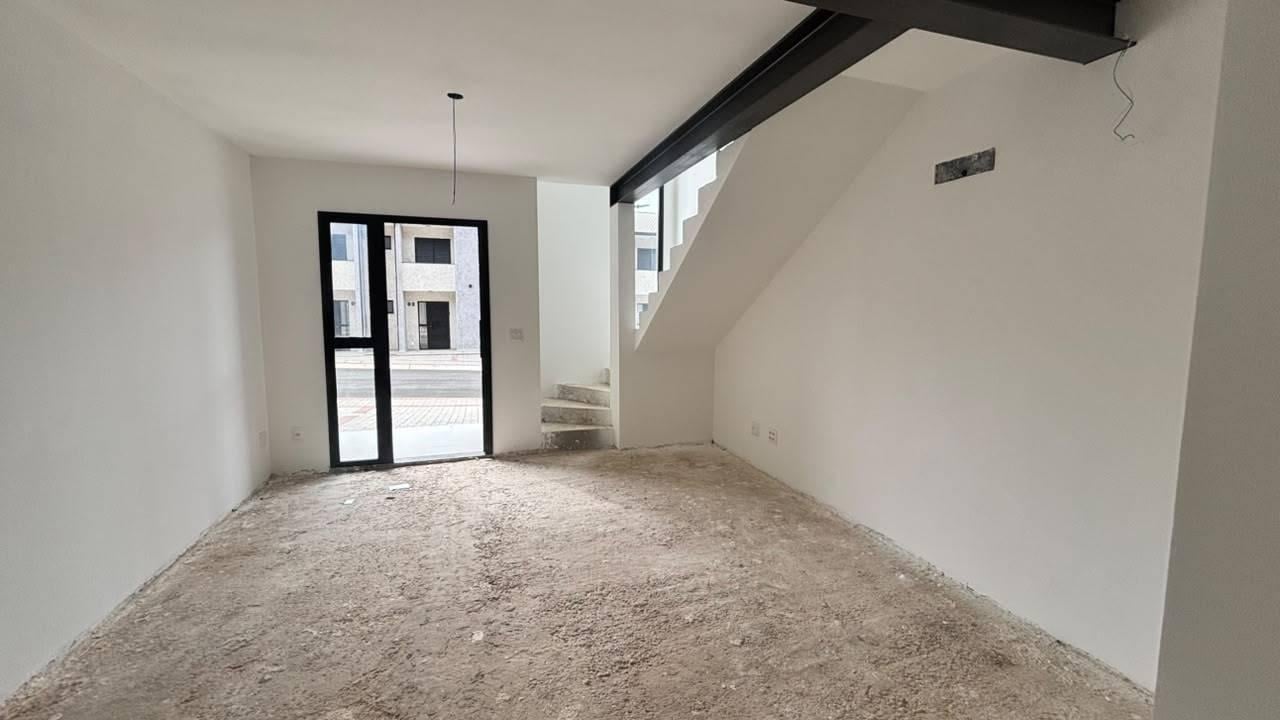 Casa Geminada com 2 quartos, Vila Capuava - Valinhos, foto 2
